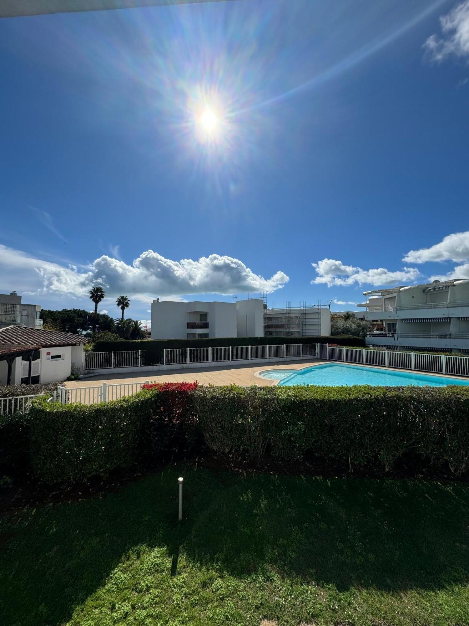 Appartemment Vue Mer Et Piscine 卢贝新城 外观 照片